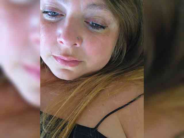 FLUFFY_BEAUTY webcam