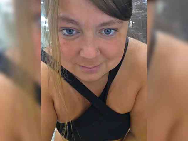 FLUFFY_BEAUTY webcam