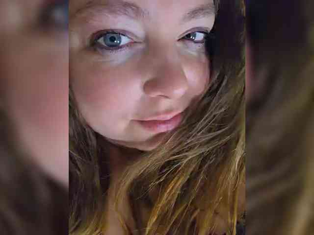 FLUFFY_BEAUTY webcam