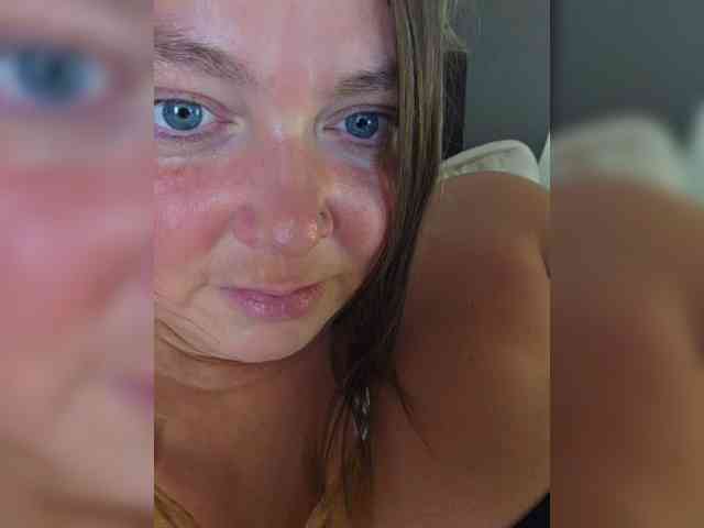 FLUFFY_BEAUTY webcam