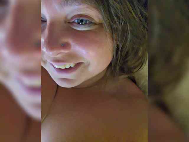 FLUFFY_BEAUTY webcam