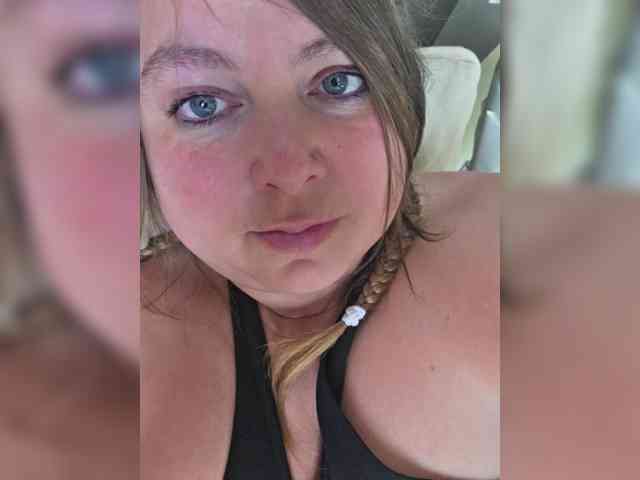 FLUFFY_BEAUTY webcam