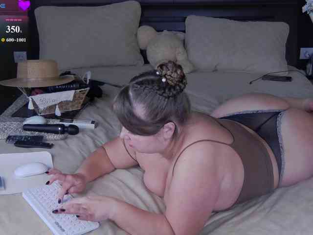 FLUFFY_BEAUTY webcam