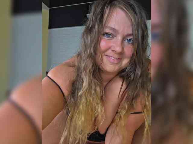 FLUFFY_BEAUTY webcam