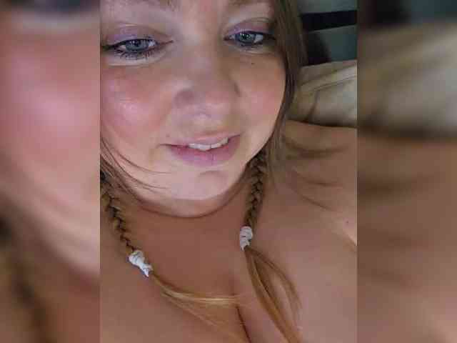 FLUFFY_BEAUTY webcam