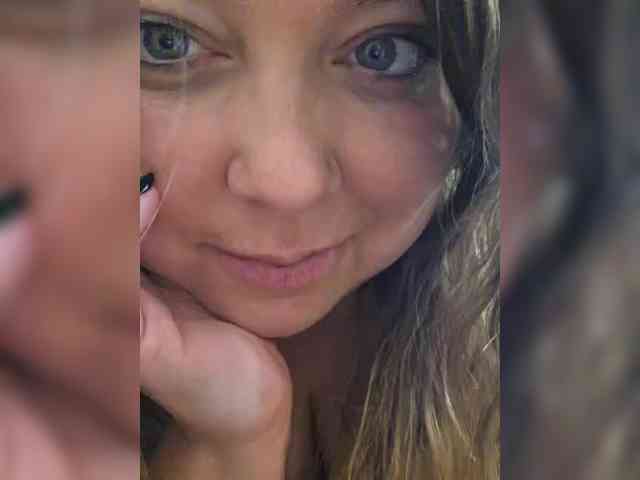 FLUFFY_BEAUTY webcam