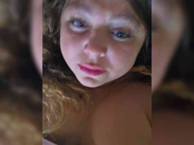 FLUFFY_BEAUTY webcam