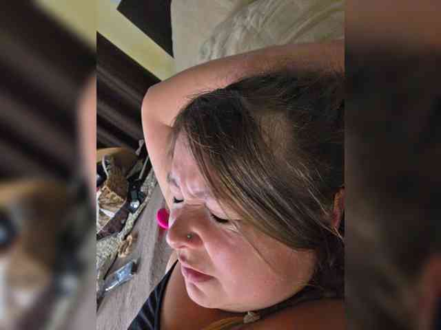 FLUFFY_BEAUTY webcam