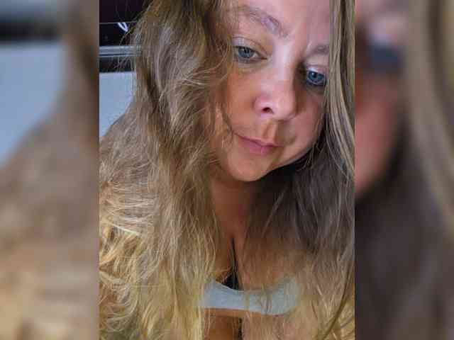 FLUFFY_BEAUTY webcam