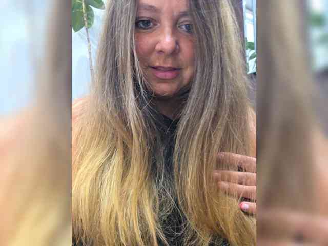 FLUFFY_BEAUTY webcam