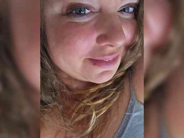 FLUFFY_BEAUTY webcam
