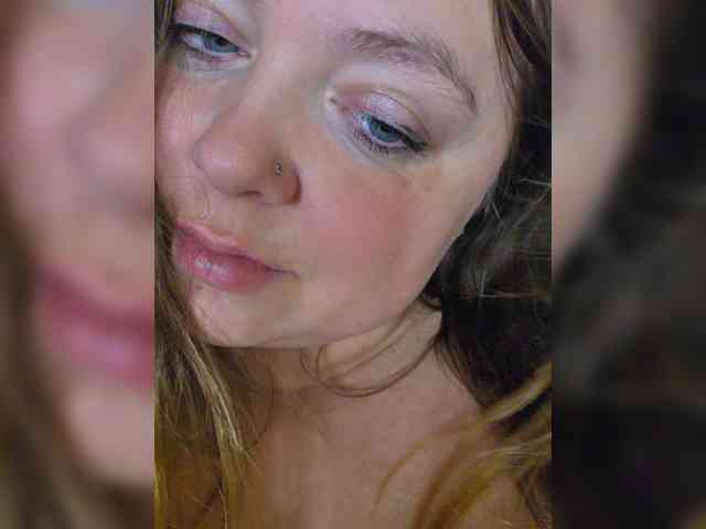 FLUFFY_BEAUTY webcam