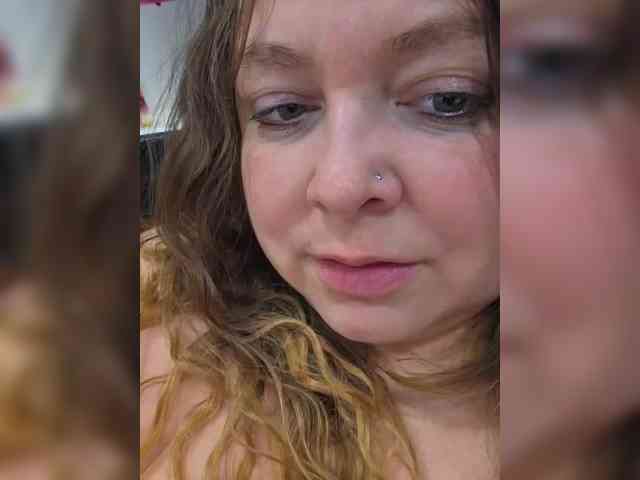 FLUFFY_BEAUTY webcam