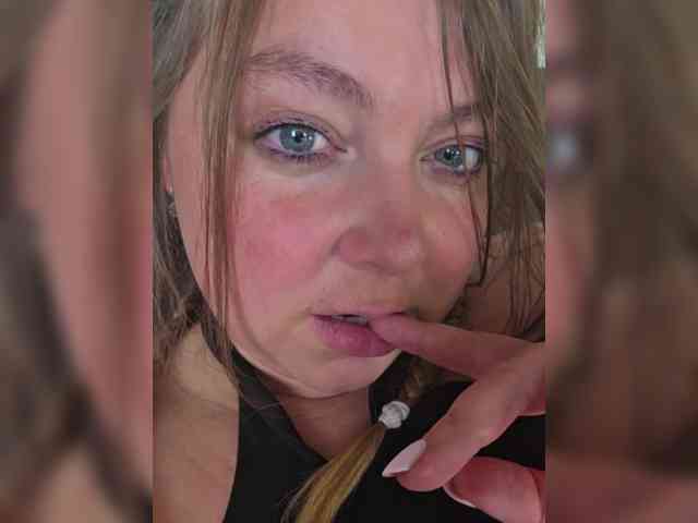 FLUFFY_BEAUTY webcam