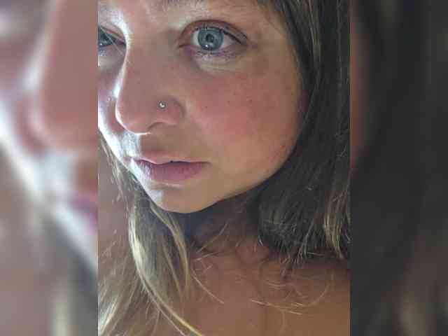 FLUFFY_BEAUTY webcam