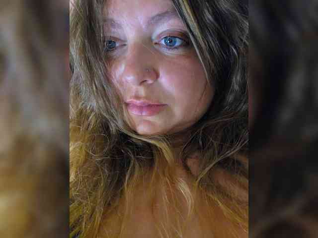 FLUFFY_BEAUTY webcam