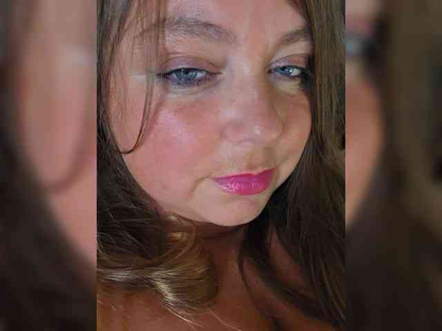 FLUFFY_BEAUTY webcam