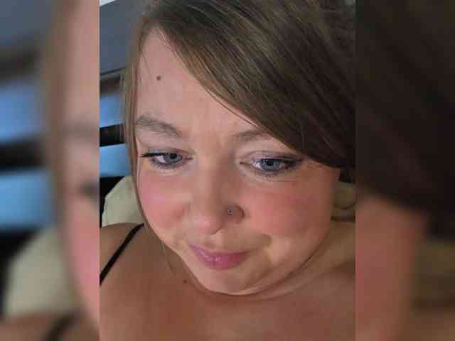 FLUFFY_BEAUTY webcam