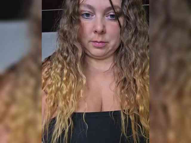 FLUFFY_BEAUTY webcam