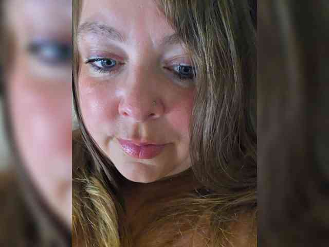 FLUFFY_BEAUTY webcam