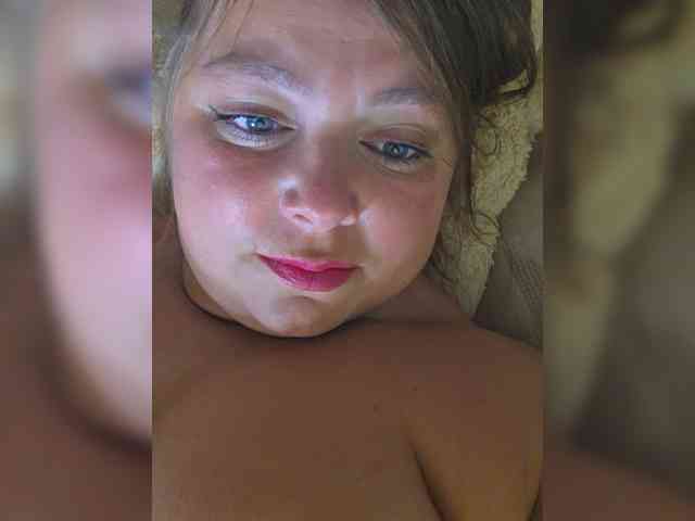 FLUFFY_BEAUTY webcam