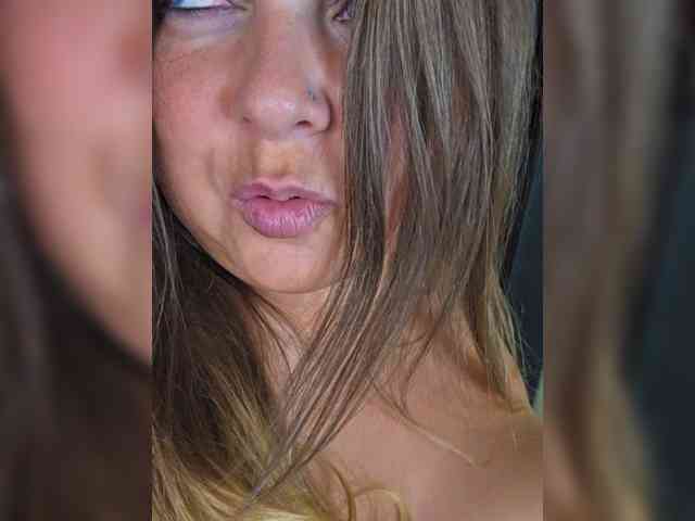 FLUFFY_BEAUTY webcam