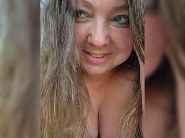FLUFFY_BEAUTY webcam