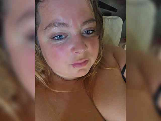 FLUFFY_BEAUTY webcam