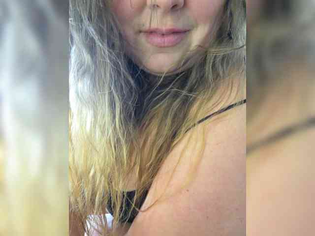 FLUFFY_BEAUTY webcam