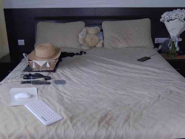 FLUFFY_BEAUTY webcam