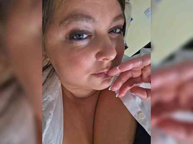 FLUFFY_BEAUTY webcam