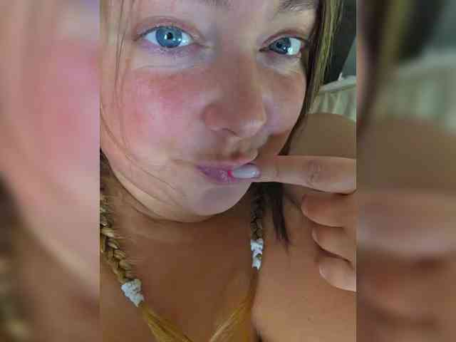 FLUFFY_BEAUTY webcam