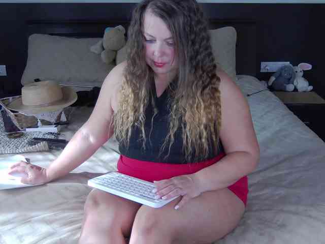 FLUFFY_BEAUTY webcam