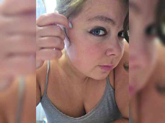 FLUFFY_BEAUTY webcam