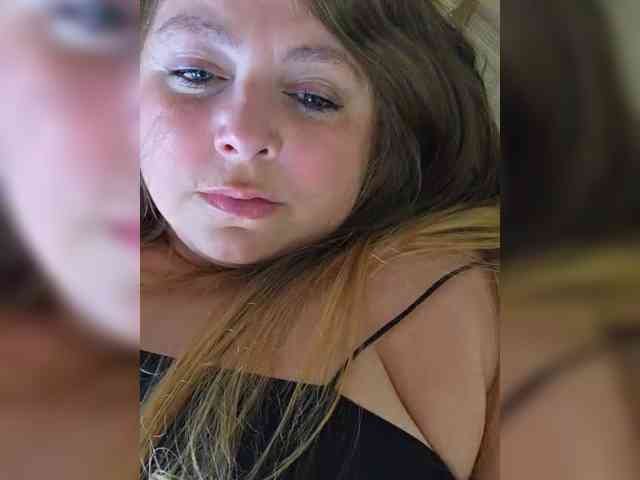 FLUFFY_BEAUTY webcam