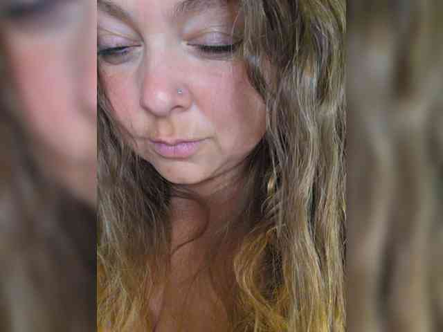 FLUFFY_BEAUTY webcam