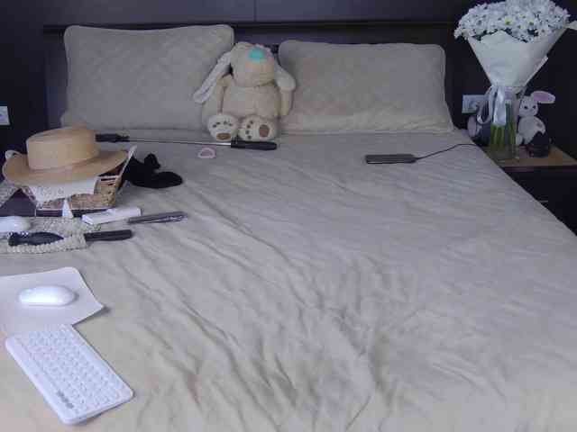 FLUFFY_BEAUTY webcam