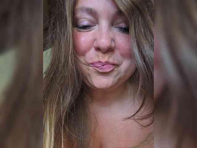 FLUFFY_BEAUTY webcam