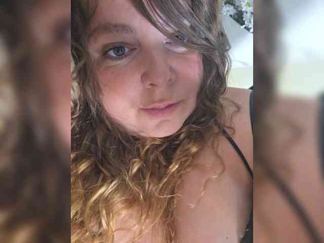 FLUFFY_BEAUTY webcam