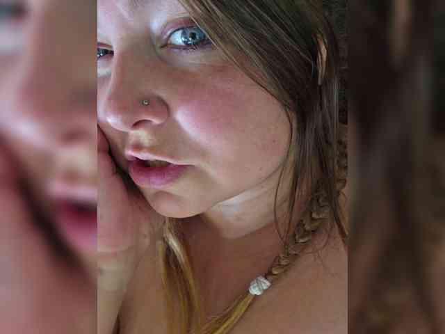 FLUFFY_BEAUTY webcam