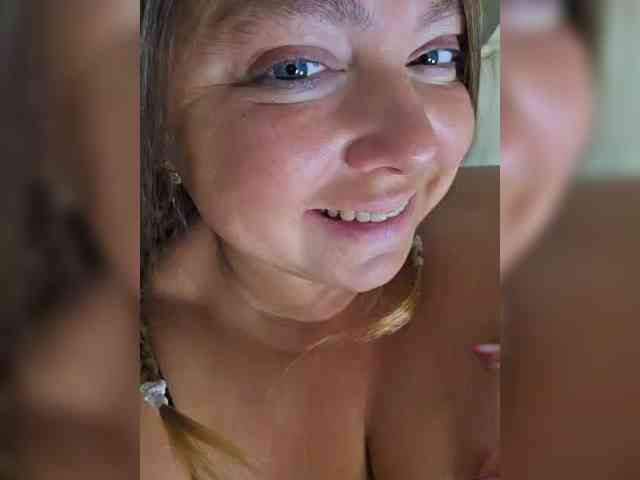 FLUFFY_BEAUTY webcam