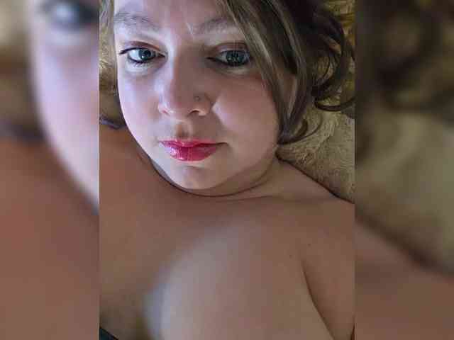 FLUFFY_BEAUTY webcam