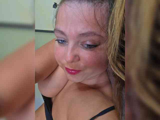 FLUFFY_BEAUTY webcam