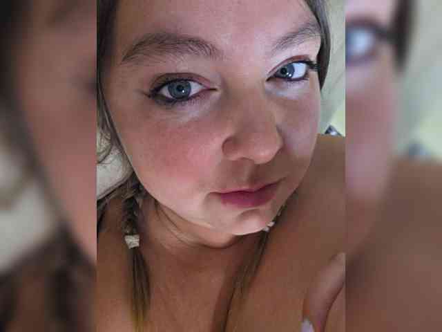 FLUFFY_BEAUTY webcam
