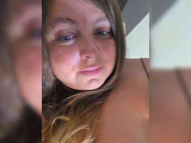 FLUFFY_BEAUTY webcam