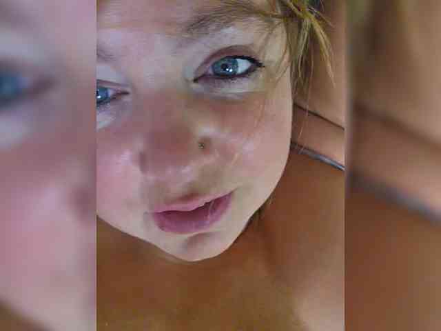 FLUFFY_BEAUTY webcam