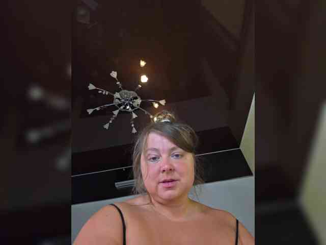 FLUFFY_BEAUTY webcam