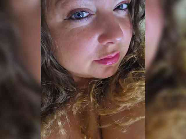 FLUFFY_BEAUTY webcam