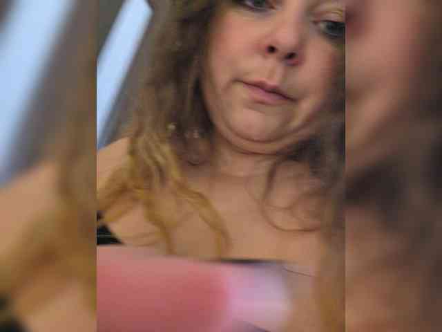 FLUFFY_BEAUTY webcam