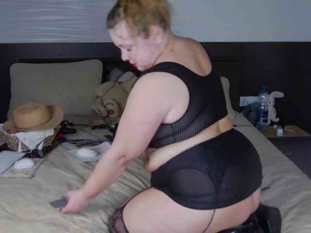 FLUFFY_BEAUTY webcam